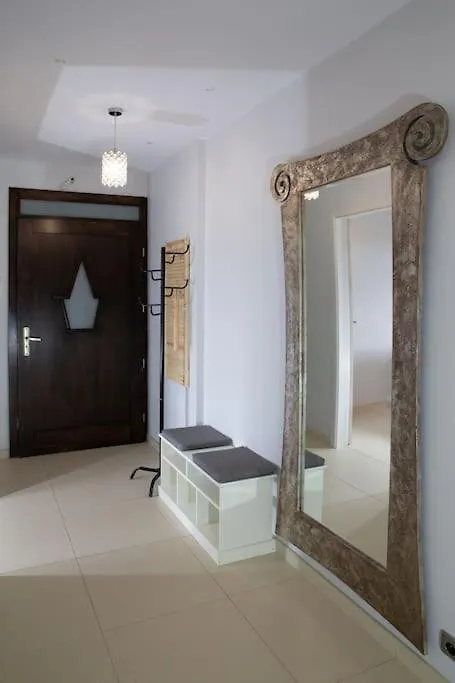 Bright Apartment By The Park & The River Vratislav 0*,