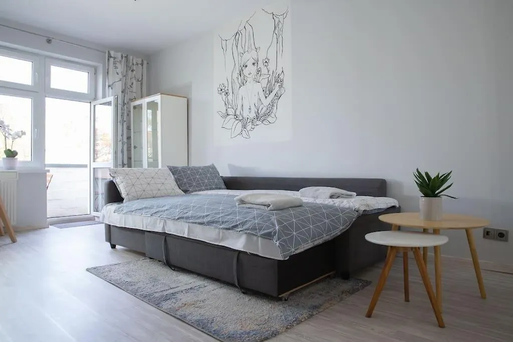 Bright Apartment By The Park & The River Wrocław