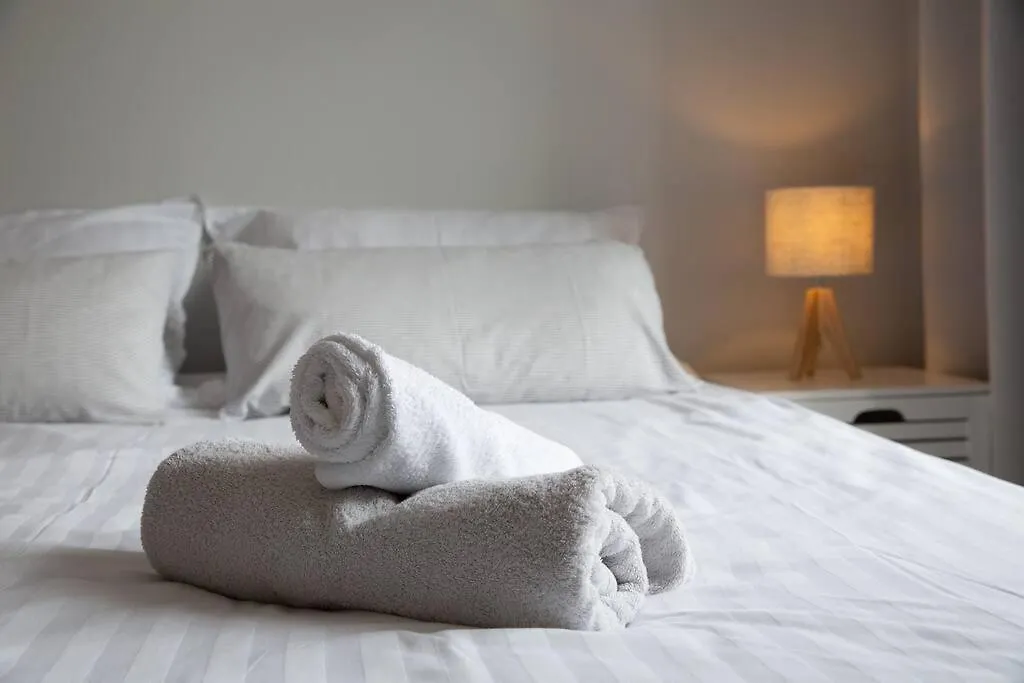Bright Apartment By The Park & The River Wrocław Polska