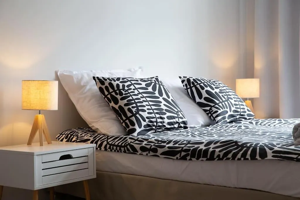 Bright Apartment By The Park & The River Vratislav Polsko