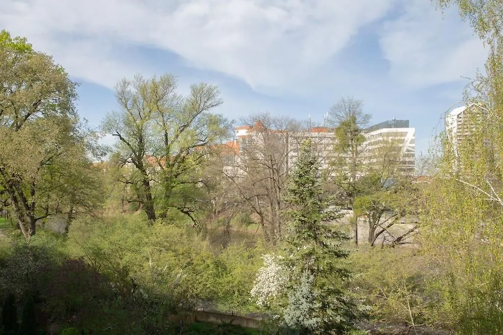 Bright Apartment By The Park & The River Wrocław