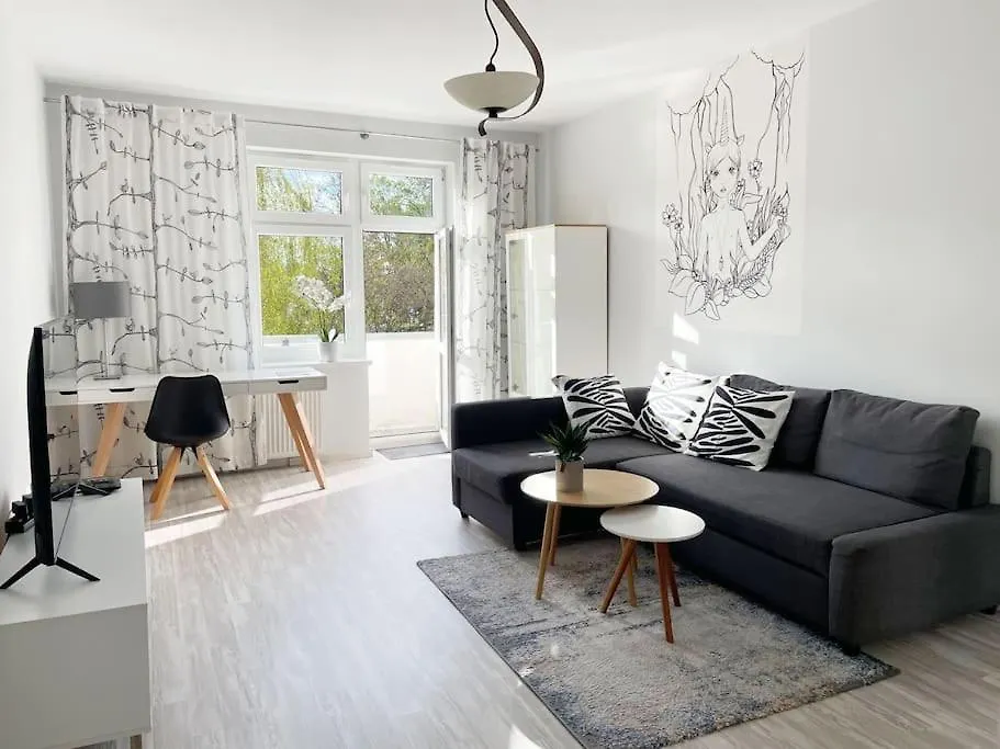 Bright Apartment By The Park & The River Wrocław