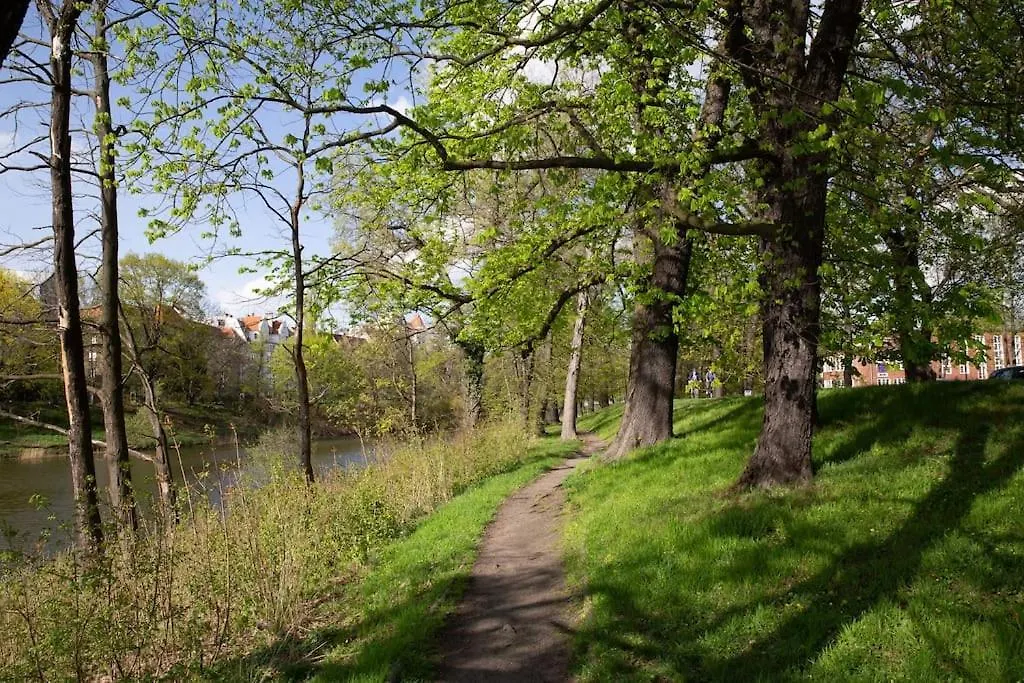 Bright Apartment By The Park & The River Wrocław Polska